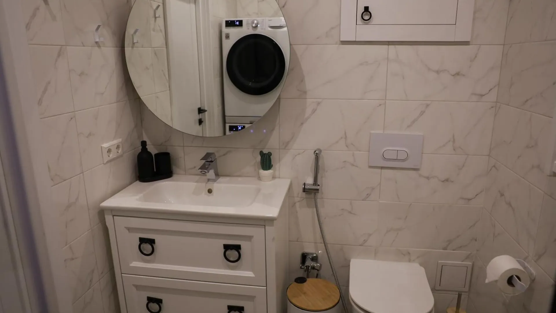 La Vista Apartment С Видом На Горы Ałma Ata