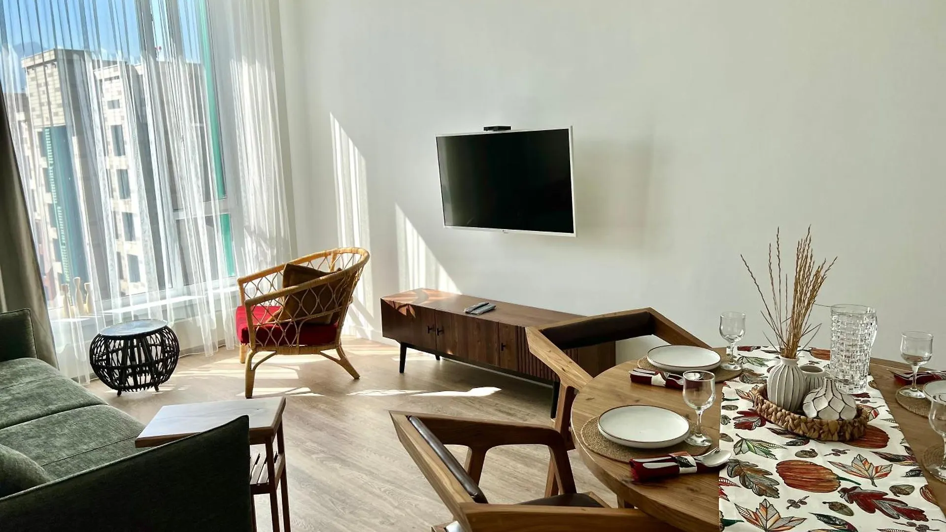 La Vista Apartment С Видом На Горы Almaty