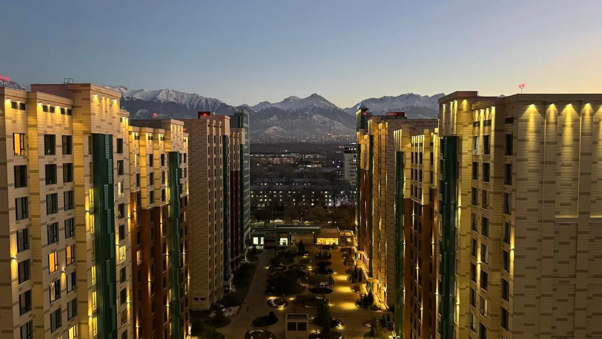 La Vista Apartment С Видом На Горы Ałma Ata